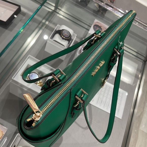 MICHAEL KORS Charlotte Large Leather Top-Zip Tote
Palmetto Green - Picture 10 of 16